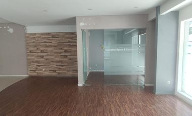 Disewakan properti komersial di pusat kota surabaya @ Jl. Raya Darmo