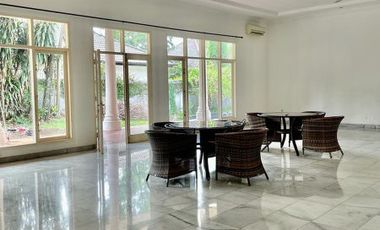 DIJUAL RUMAH LUAS dgn S.POOL at Jl KEMANG DALAM, JAKSEL