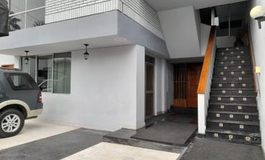 EN VENTA EDIFICIO A UN PASO DEL CENTRO FINANCIERO EN SAN ISIDRO