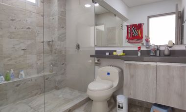 casa en venta en las lomas. Cod V31076