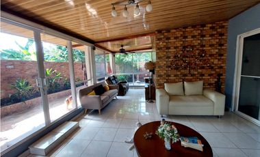 CASA CON GYM EN CHAME