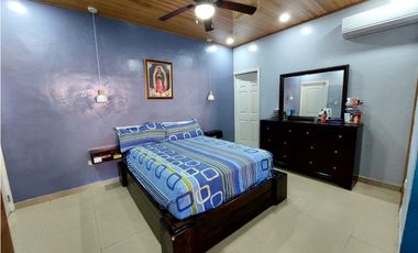 CASA CON GYM EN CHAME