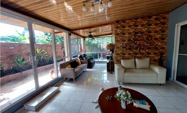 CASA CON GYM EN CHAME