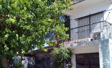 Casa para 2 Familias en venta en Paso del Rey Norte