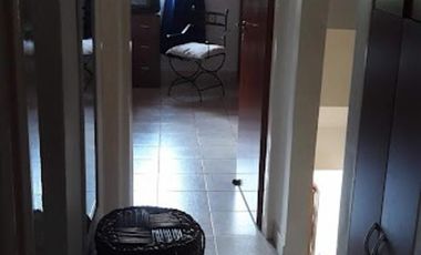 Triplex con cochera en venta