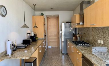 DEPARTAMENTO EN MAGNÍFICO DESARROLLO DE BOSQUES DE LAS LOMAS