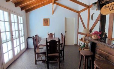 Chalet Sobre 2 Lotes, C/piscina en Sta. Clara del Mar Vende o Permuta
