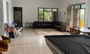 Dijual villa tawangmangu
