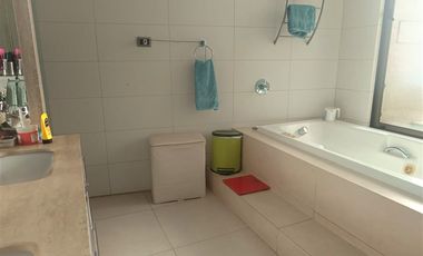 Departamento en venta de 5 dorm. Portal Dehesa, Lo Barnechea