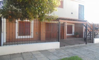 Matienzo, impecable propiedad con pileta +departamento.NUEVO PRECIO