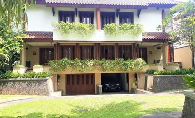 Disewakan Town House Di Area Cipete Dengan Kondisi Semi Furnished Properti HSE-A0358