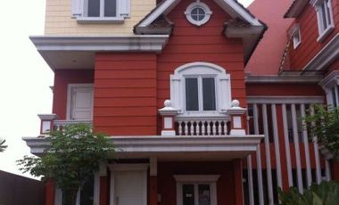 Dijual Cepat Rumah Hoek Siap Huni Omaha Village Gading Serpong 3 Lantai Murah