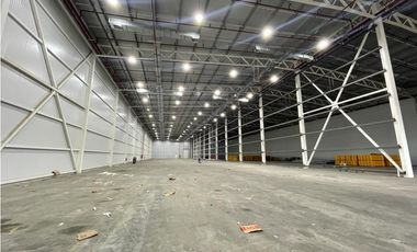 VIA A DAULE -EN PARQUE LOGSTICO BODEGA EN ALQUILER 8092 M2