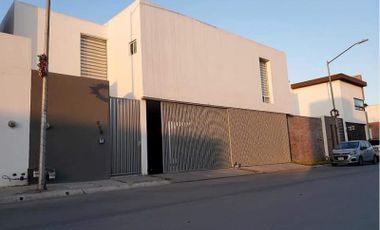 Casa en Venta en Palmas Diamante