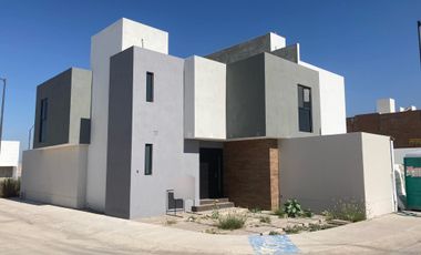 CASA EN VENTA PRIVADA ZIBARI VILLA DE POZOS