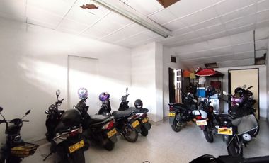 casa-local en venta en la playa. Cod V30831