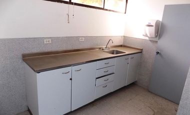 casa-local en arriendo en alto prado. Cod A83104