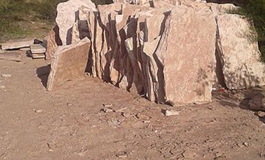 Cantera de Laja en Olta - La Rioja, lista para trabajar con estudios