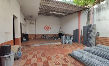 local en venta en la playa. Cod V28218