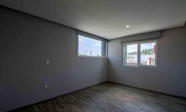 EN VENTA HERMOSA RESIDENCIA  EN BOSQUE ESMERALDA