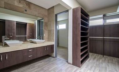 EN VENTA HERMOSA RESIDENCIA  EN BOSQUE ESMERALDA