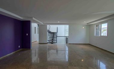 EN VENTA HERMOSA RESIDENCIA  EN BOSQUE ESMERALDA