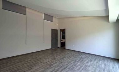 EN VENTA HERMOSA RESIDENCIA  EN BOSQUE ESMERALDA