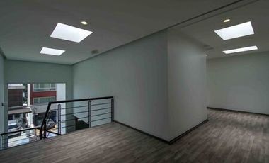 EN VENTA HERMOSA RESIDENCIA  EN BOSQUE ESMERALDA