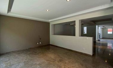EN VENTA HERMOSA RESIDENCIA  EN BOSQUE ESMERALDA