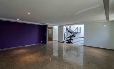 EN VENTA HERMOSA RESIDENCIA  EN BOSQUE ESMERALDA