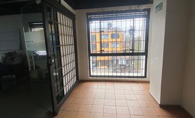 edificio en arriendo en el lago. Cod A70061