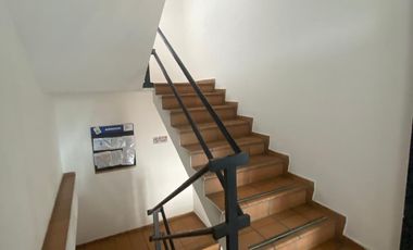 edificio en arriendo en el lago. Cod A70061