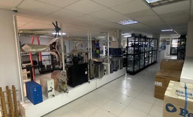 edificio en arriendo en el lago. Cod A70061