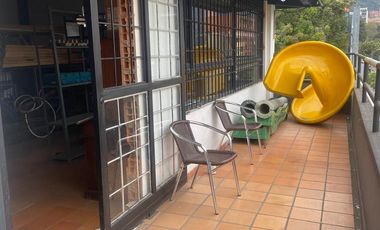 edificio en arriendo en el lago. Cod A70061