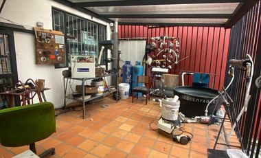 edificio en arriendo en el lago. Cod A70061