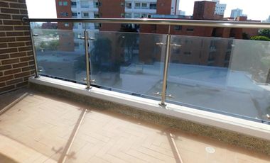apartamento en arriendo/venta en altos de riomar. Cod V87599