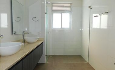 apartamento en arriendo/venta en altos de riomar. Cod V87599