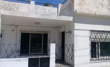 Venta  de  Casa  de 3 ambientes, Villa Luzuriaga ,La Matanza.