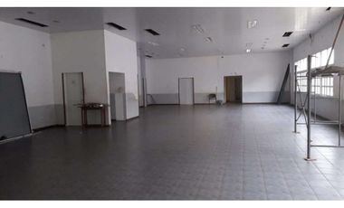 VENDO LOCAL COMERCIAL POR AV URUGUAY (POSADAS-MISIONES)