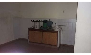 VENDO LOCAL COMERCIAL POR AV URUGUAY (POSADAS-MISIONES)