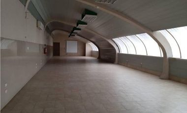 VA PERIMETRAL alquilo bodega de 10.000m2