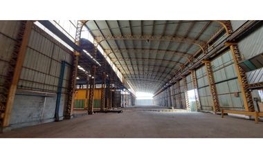 VA PERIMETRAL alquilo bodega de 10.000m2