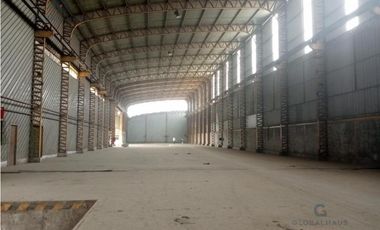 VA PERIMETRAL alquilo bodega de 10.000m2