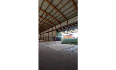 VA PERIMETRAL alquilo bodega de 10.000m2