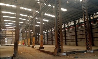 VA PERIMETRAL alquilo bodega de 10.000m2