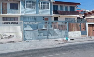 Se Vende Hermosa Casa de tres pisos en Sector Gran vía, Antofagasta