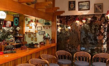 HERMOSA CASA O TERRENO EN LA COLONIA ROMA SUR CON CUATRO RECÁMARAS