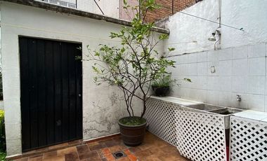 HERMOSA CASA O TERRENO EN LA COLONIA ROMA SUR CON CUATRO RECÁMARAS