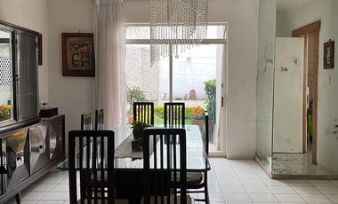 HERMOSA CASA O TERRENO EN LA COLONIA ROMA SUR CON CUATRO RECÁMARAS