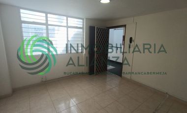 oficina en arriendo en bolivar. Cod A14842
